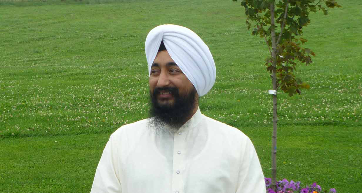 Baldev Bhai Baldev Singh Vadala - All Gurbani Online - SikhNet Play