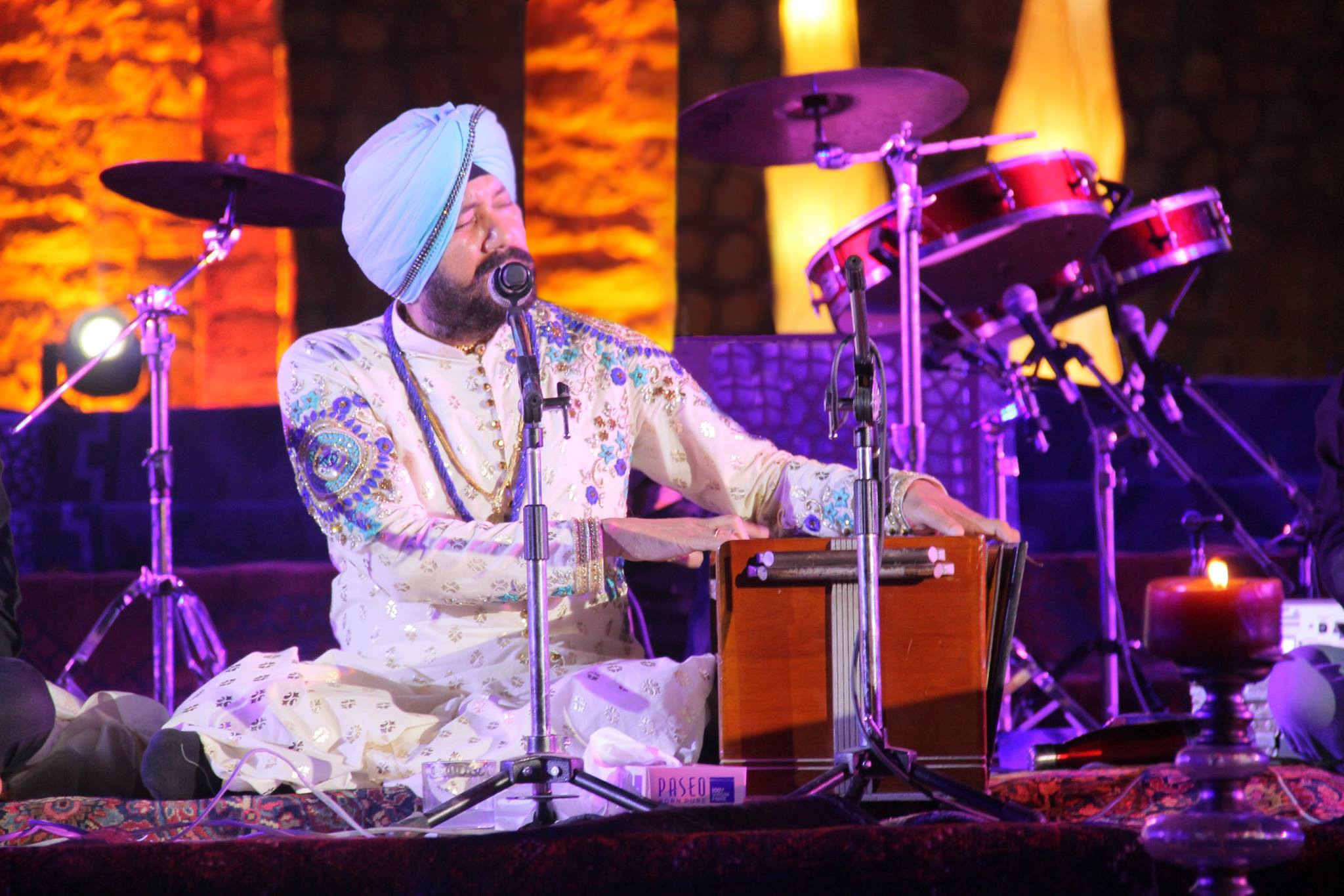 Book / Hire SINGER Daler Mehndi for Events in Best Prices - StarClinch